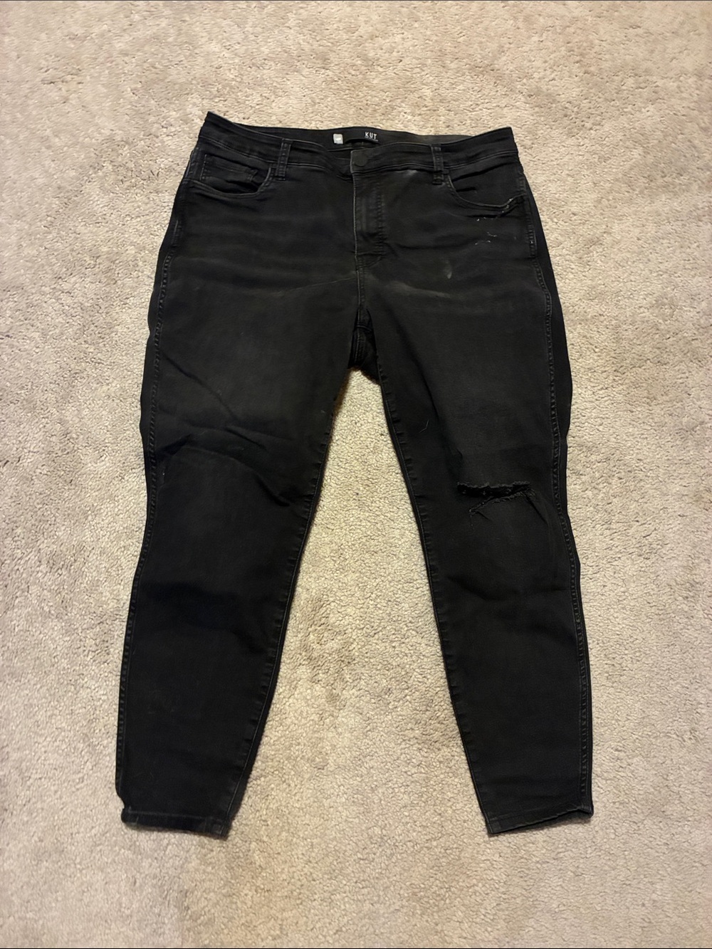 Kut from the Kloth Black Skinny Jeans with Light Distressing dark jeans/flash